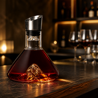 Carafe en cristal sans plomb de luxe en forme de montagne avec couvercle pour cadeaux de mariage et banquets