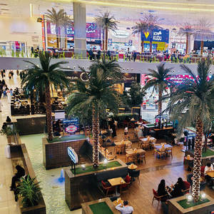 Palmier artificiel sur mesure, résistant à la décoloration, grand arbre artificiel pour centre commercial - Product Image 4