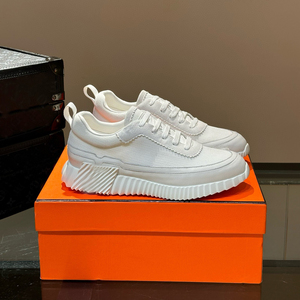 Venta al por mayor de zapatillas de deporte personalizadas de cuero de lujo transpirable antideslizante zapatos casuales de suministro de fábrica - Product Image 1