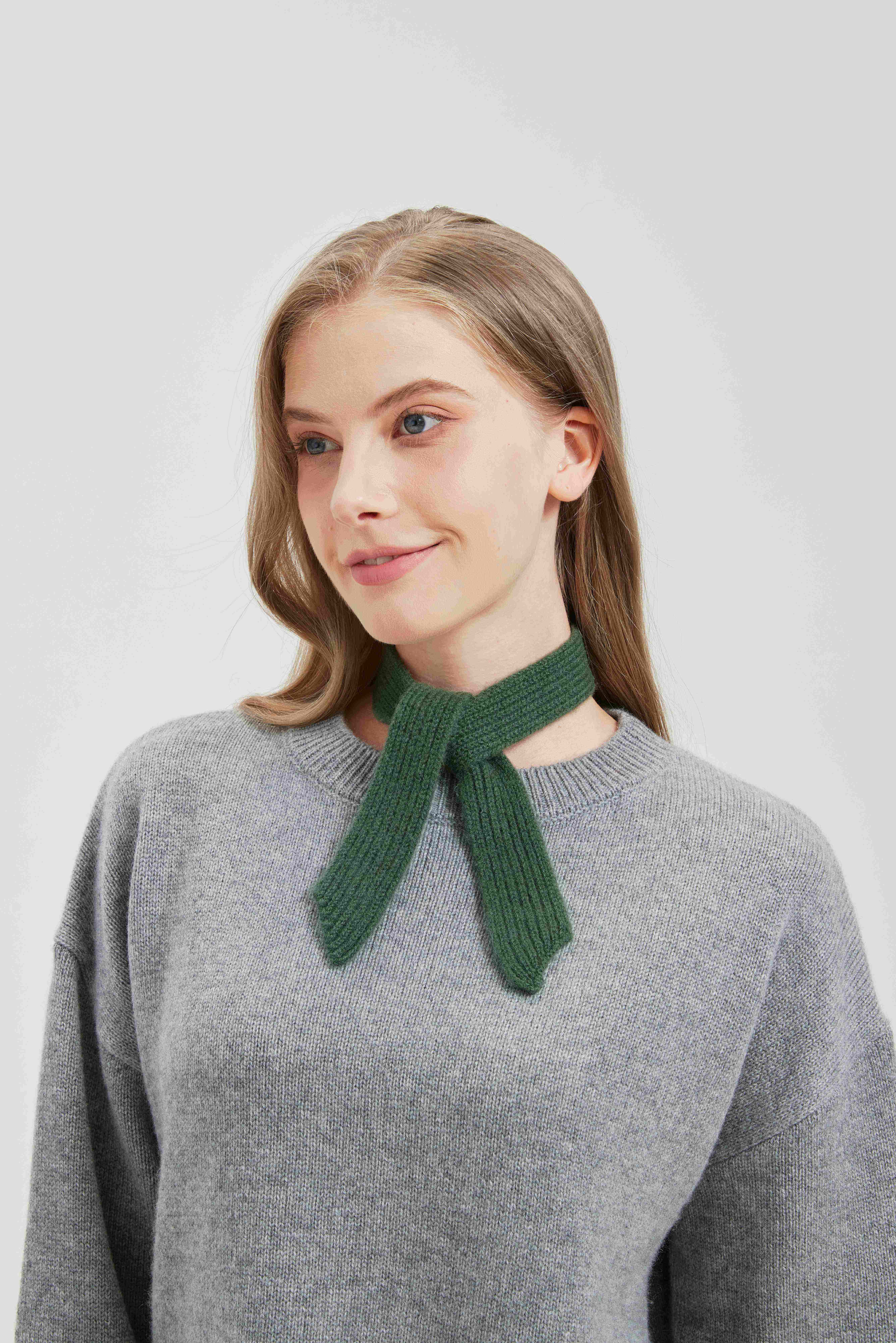 สีเขียว