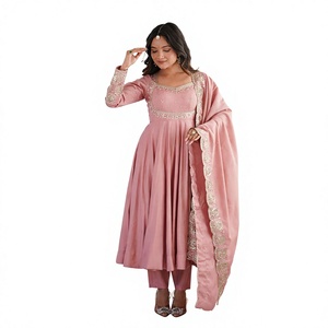 Ensemble trois pièces Anarkali de créateur, élégant, en soie romaine brodée de sequins, réversible, infroissable, séchage rapide, longueur ras du sol - Product Image 1