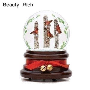 100mm Musical globo de nieve cardenales en la nieve árbol de abedul con Bell Jingle Bell de acento - Product Image 1