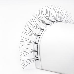 Pestañas Postizas de Manga con Ondas Profundas, Suaves, Naturales y Ligeras, Pre-fabricadas en Abanico con Bandeja de Plástico y Algodón - Product Image 5