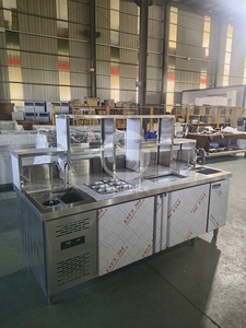 เคาน์เตอร์เตรียมชานมไข่มุกพร้อมตู้แช่เย็น ดีไซน์บาร์โชว์สินค้า พร้อมโต๊ะสำหรับใช้งาน - Product Image 2