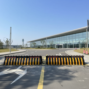 Máquinas para bloquear vías/barreras anticolisión/barreras de seguridad/sistemas de postes retráctiles son comunes en zonas peatonales - Product Image 2