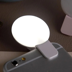 Luz de Relleno Portátil Mini RGB para Selfies, Vlogs y Teléfonos Móviles, Filtro de Belleza para Electrodomésticos Inteligentes del Hogar, Venta al por Mayor - Product Image 5
