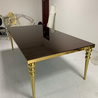 Ensemble de table à manger de luxe en acier inoxydable doré pour événements et mariages, avec plateau en verre miroir, design moderne pour salon et extérieur