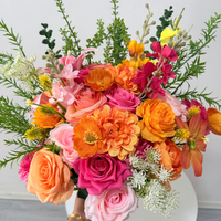 Nouvel Arrangement Floral J&M 2026 : Bouquet de Mariée et Guirlande de Fleurs Artificielles Rose Poudré et Orange pour Décoration de Table de Mariage
