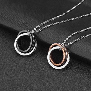 세련된 힙합 O체인 티타늄 스틸 남녀공용 목걸이, 더블 링 펜던트 목걸이 착용 액세서리 - Product Image 2