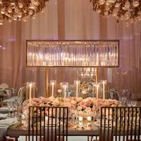 Support à fleurs carré pour table de fête de mariage, support à fleurs en cristal décoratif doré, centre de table pour décoration de mariage