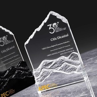 Trophée en verre cristal Climb Summit, médaille créative pour conférence annuelle, thème montagne, personnalisable, gravure gratuite, YunQi