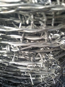 फैक्टरी बिक्री गर्म डूबा जस्ती कंटिया तार खेत की बाड़ जाल रोल 10 गेज 12 14 गेज 100 मीटर 500M 25kg 50kg कांटेदार तार - Product Image 6