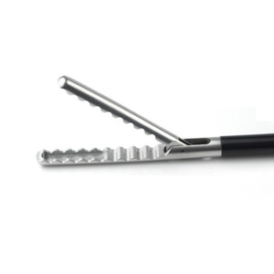 Laparoscopische Wegwerp (17Mm),5*330M Flexibele Alligator <span class=keywords><strong>Grasper</strong></span> - Product Image 1