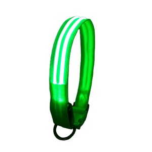 Collar LED Recargable USB para Perros, Superventas 2025, con Luces Intermitentes Multimodo, Diseño Simple a Rayas de Poliéster y <span class=keywords><strong>TPU</strong></span> - Product Image 1