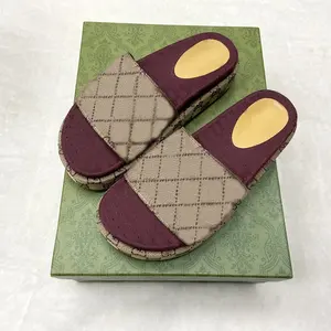 Ciabatte di Lusso Firmate da Donna, Sandali con Plateau Scavato, Ciabatte da Spiaggia da Donna - Product Image 4