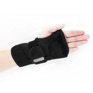 Attelle de Support de poignet réglable pour le <span class=keywords><strong>Syndrome</strong></span> du canal carpien - Product Image 1