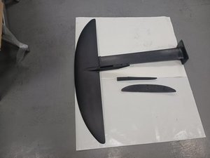 Hydrofoil en carbone et aluminium pour le windsurf, le kayak et le skimboard, modèle FW1340 - Product Image 4