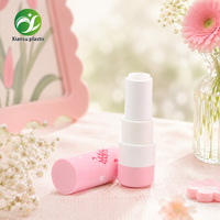 Tube vide pour rouge à lèvres et baume à lèvres, design populaire, mignon, rond, rouge et rose, avec motif végétal, emballage plastique personnalisé en gros