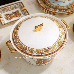Vajilla de Porcelana Fina de Lujo Europea de 58 Piezas, Estilo Inglés con Diseño de Rosas Británicas, Apta para Uso en el Hogar y Restaurantes - Product Image 5