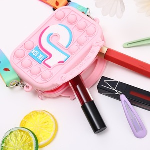 Borsa Fidget in Silicone con Luci LED e Giocattoli Antistress Pop <span class=keywords><strong>It</strong></span> TikTok - Product Image 3