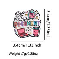 En gros, épingles en métal à motifs de dessins animés, épingles en émail avec citations mignonnes, broches et accessoires de vêtements créatifs et personnalisés, souvenirs