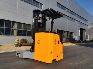 2000kg非常に狭いアイルVNAトラックパレットスタッカーリーチトラック4ウェイ方向電気フォークリフト - Product Image 5