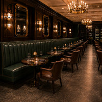 Table ronde en marbre sur mesure Ron Group, chaise ergonomique, tabourets de bar, banquette en cuir courbée, mobilier de bar et de restaurant