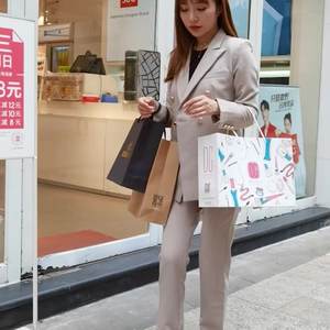 Vente en gros de sac fourre-tout en papier kraft à dégagement rapide en carton noir et blanc pour vêtements, thé, rangement de cadeaux, usage universel - Product Image 2