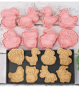 Set di 8 Tagliabiscotti a Forma di Animali da Fattoria, Confezione Regalo per Piccoli Agricoltori - Product Image 5