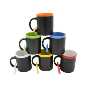 Factory Custom Zwart Glazuur Innerlijke Kleur Keramische Koffie Krijtbord Mokken Voor Verkoop