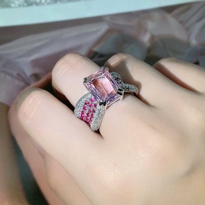 แหวนเพชรสีชมพูสำหรับผู้หญิงสไตล์เย็นของคอลเลคชั่นซิดนีย์ - Product Image 4