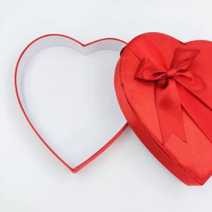 Tissu en soie en forme de cœur Cadeau Saint Valentin Boîte à bonbons au chocolat - Product Image 5