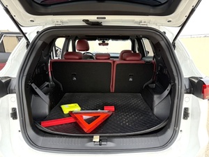 Auto Usado Barato Jetour <span class=keywords><strong>X70</strong></span> <span class=keywords><strong>Plus</strong></span> 1.5T <span class=keywords><strong>Pro</strong></span> 7 Plazas 2024 SUV a Gasolina con Volante a la Izquierda, Pintura Original, Bajo Kilometraje, Listo para Enviar FOB - Product Image 6