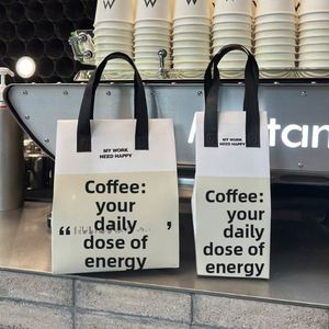 Sac isotherme jetable non-tissé pour café, thé au lait, champagne, jus, à emporter, avec porte-gobelet simple/double, personnalisable - Product Image 1