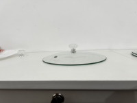 Couvercle en verre trempé de forme ronde sans rebord en acier inoxydable pour ensemble de vaisselle en mélamine Couvercle en verre de mélamine transparent avec bouton en cristal