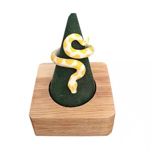 Anillo de Dedo Índice Moderno de Aleación con Diseño Creativo de Serpiente de Boca Abierta, Estilo Nicho Animal, para Hombres y Mujeres - Product Image 5