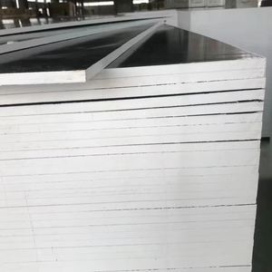 Contreplaqué filmé noir de 18 mm, feuille de bois dur, panneau de placage mélaminé, panneau de coffrage de construction marine E1, phénolique, <span class=keywords><strong>prix</strong></span> de gros - Product Image 3