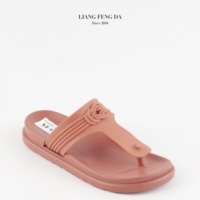 Sandales d'été compensées souples multicolores en PVC avec nœuds décoratifs pour femmes