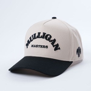 Gorra de Béisbol Deportiva de Algodón de Alta Calidad con 5 Paneles, Logo Personalizado con Letras Bordadas y Diseño Bicolor - Product Image 1