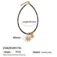 Collier pendentif de la série Fashion Ocean avec cordon en cuir imprimé léopard - Design original rétro, accessoire pour femme