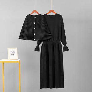 Nouvelle Robe Longue Maxi en Maille Évasée à Col Rond et Manches Longues Boutonnée, Couleur Unie, Ensemble 2 Pièces de Haute Qualité pour Femme avec Châle - Product Image 3