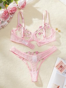 Ensemble de lingerie sexy Salaar en polyester 2 pièces, sous-vêtements en dentelle et résille, string, vêtements de nuit avec design ajouré et respirant pour femmes - Product Image 4