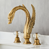 Robinet de lavabo de salle de bain en laiton chaud et froid, avec poignée en cristal, trois trous, robinet de lavabo séparé en forme de cygne, pour hôtel de luxe