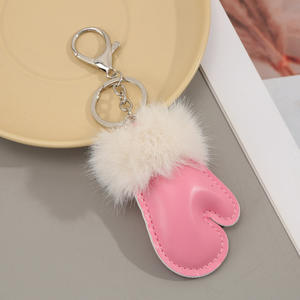 Vente en gros <span class=keywords><strong>de</strong></span> gants mignons, porte-clés, pendentifs en cuir, ornements <span class=keywords><strong>de</strong></span> sac en forme <span class=keywords><strong>de</strong></span> gants <span class=keywords><strong>de</strong></span> <span class=keywords><strong>boxe</strong></span> en peluche double face pour l'automne et porte-clés - Product Image 6