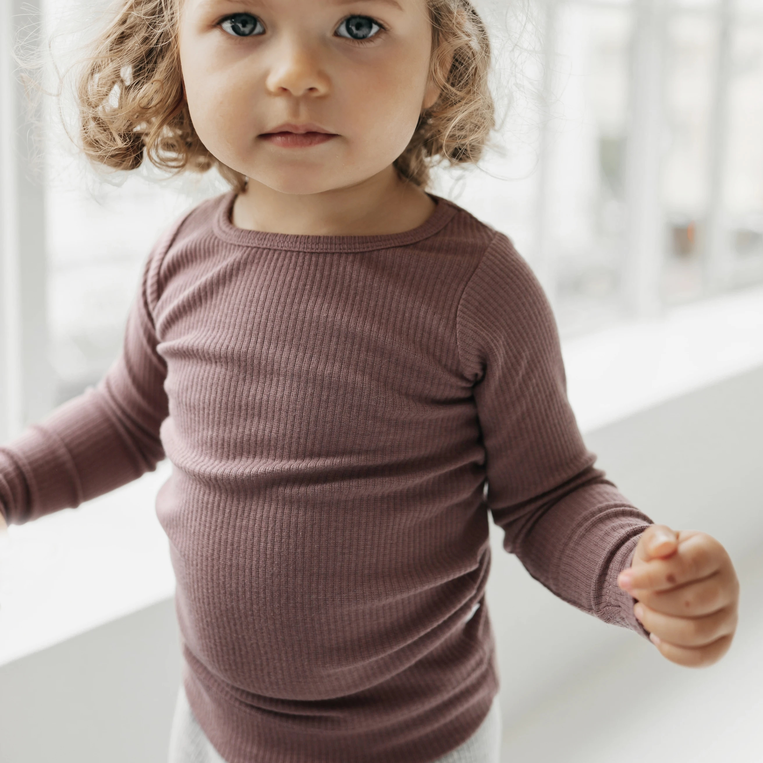 Футболка из органического хлопка с длинным рукавом для маленьких девочек