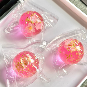 Nuevo diseño de edición limitada de primavera y verano, pelota antiestrés de flor de cerezo rosa de 6 cm, juguete blando de azúcar de malta para regalo. - Product Image 1