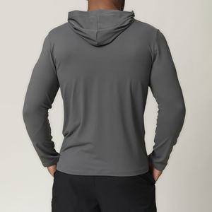 เสื้อฮู้ดผู้ชายลำลองแบบสปอร์ต แห้งเร็ว แขนยาว สำหรับวิ่ง ออกกำลังกาย กิจกรรมกลางแจ้ง ลายตัวอักษร - Product Image 3