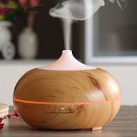 Humidificador con Aroma a Madera Oscura, Difusor de Aceites Esenciales Ultrasónico de 300 ml, Luz Colorida, Silencioso, Difusor de Aire para Habitaciones