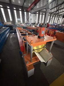 Macchina Automatica per la Formatura <span class=keywords><strong>di</strong></span> Bordi e Cappucci per Tetti in Acciaio - Product Image 3