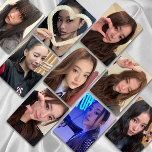 50 pièces/ensemble Cartes KPOP MEOVV en boîte laser, cartes Lomo double face, cartes postales selfie Anna Narin Gawon Sooin, cadeaux d'anniversaire pour fans - Product Image 5